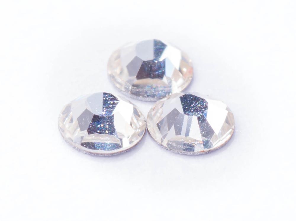 Pierres ornementales dentaires diamant blanc 1.8 5